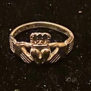 Sterling silver (925)  Claddagh  ring.